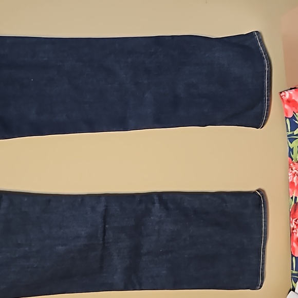 Rock & Republic Bootcut Jeans - Picture 6 of 12